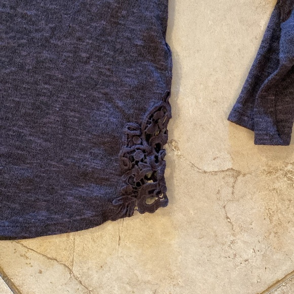 Soft, Thin, Oversized Sweater with Lace Detail - Picture 3 of 6